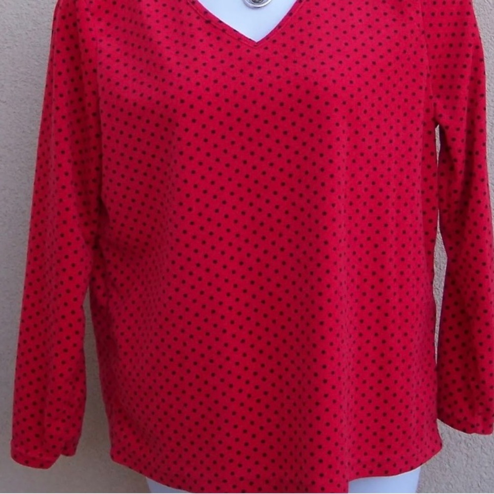 Woman’s basic edition red with black polka dots fleece pullover size 1X